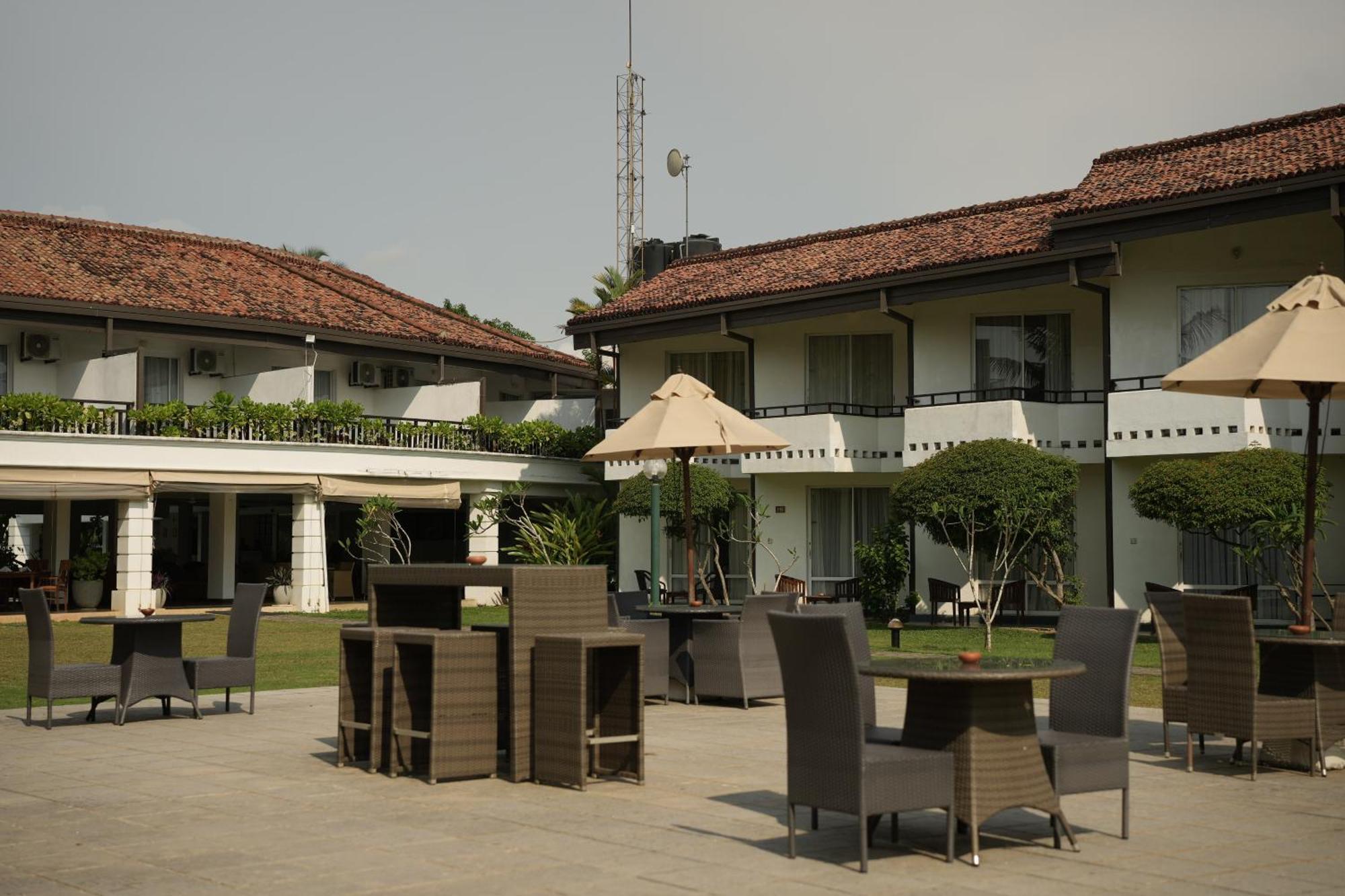 Hibiscus Beach Hotel&Villas Kalutara Exterior foto